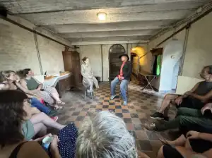scene in de kelder.webp